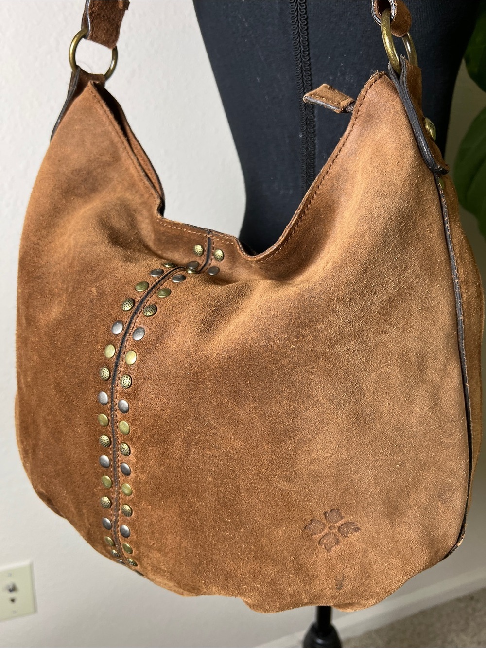 Patricia Nash Women’s Bello Cognac Suede Shoulder Hobo Bag Purse Studded Zip - Picture 15 of 16